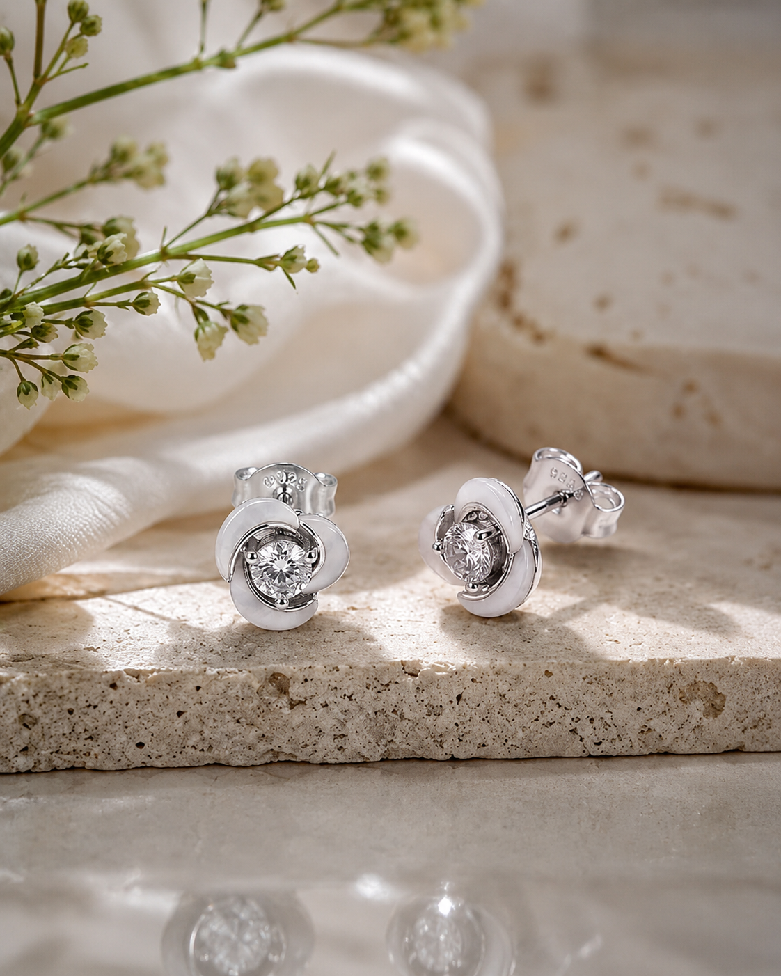 Flower shaped earrings#color_silver