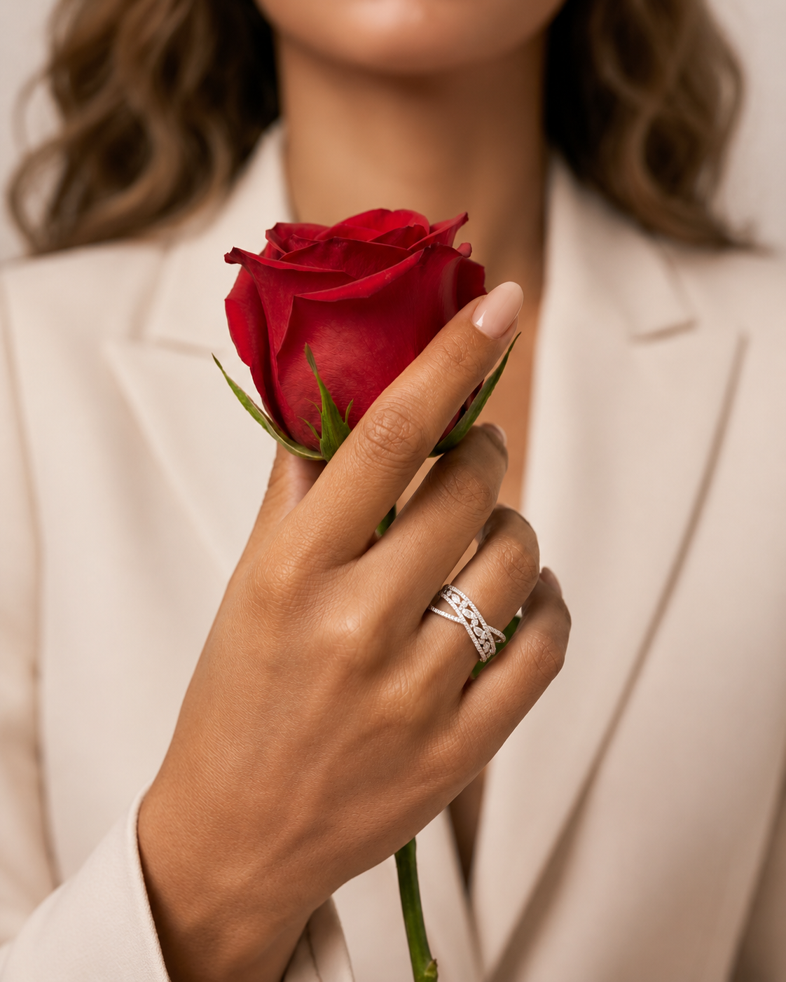 Elegant women’s crossover ring #color_silver
