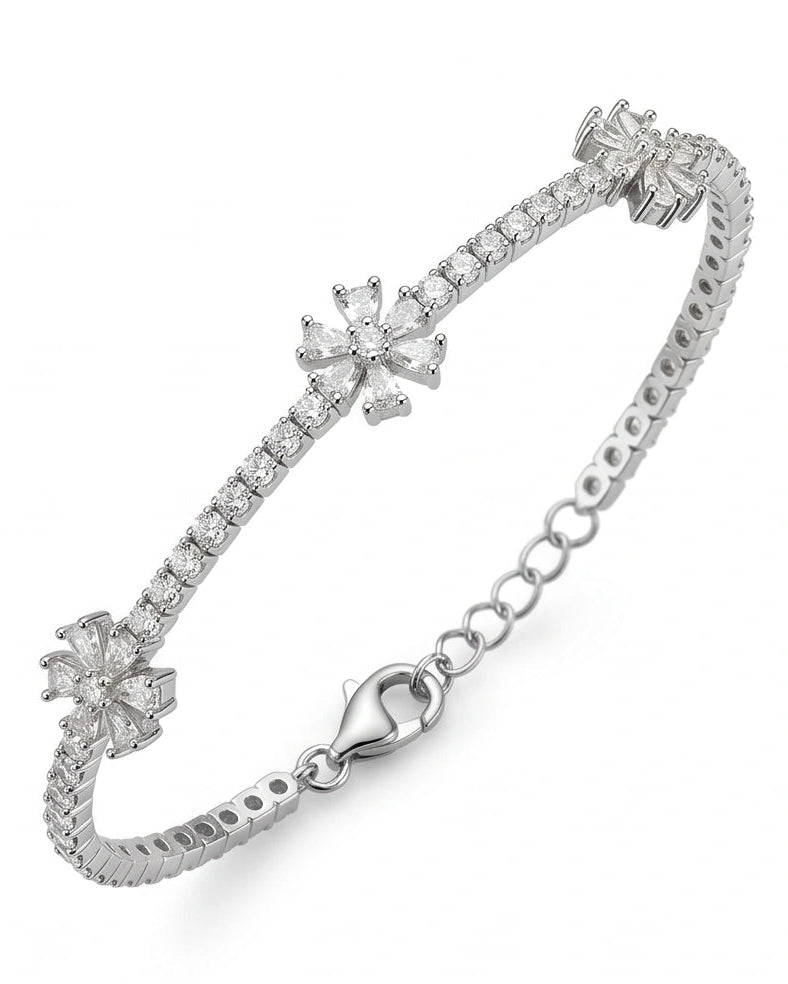 Elegant linked heart bracelet #color_silver