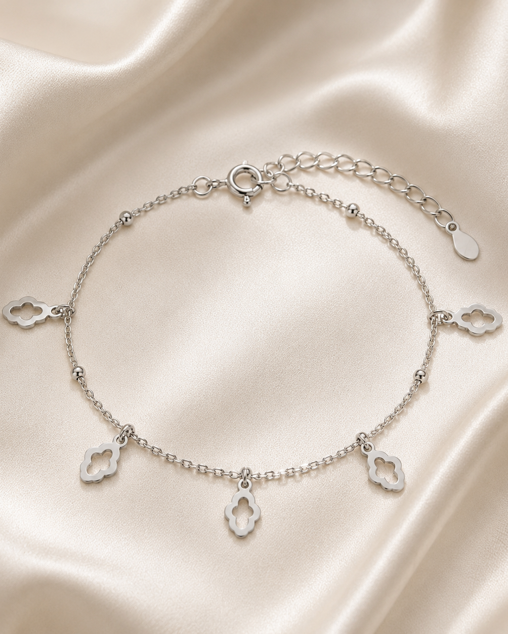 Clover Step Anklet – Clover Charm Beaded Silver Anklet