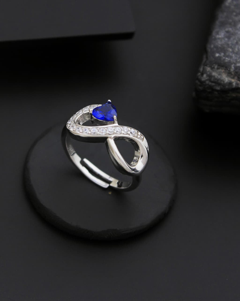 Blue pear twist ring
