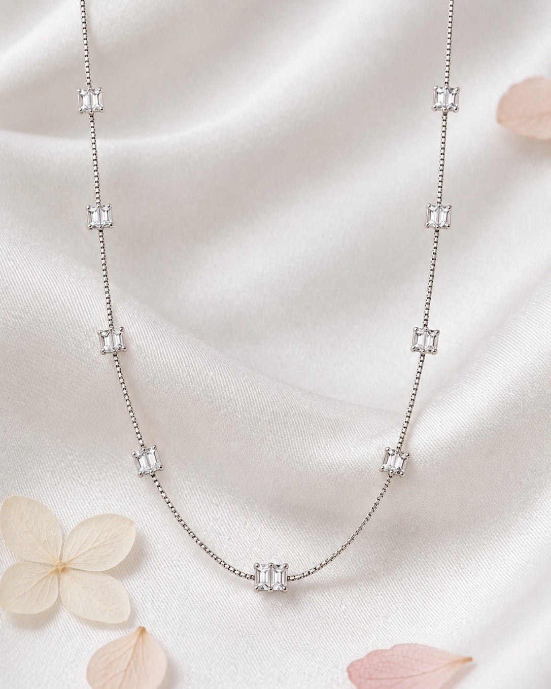 Baguette Stone Necklace in 925 Silver | Cilvira