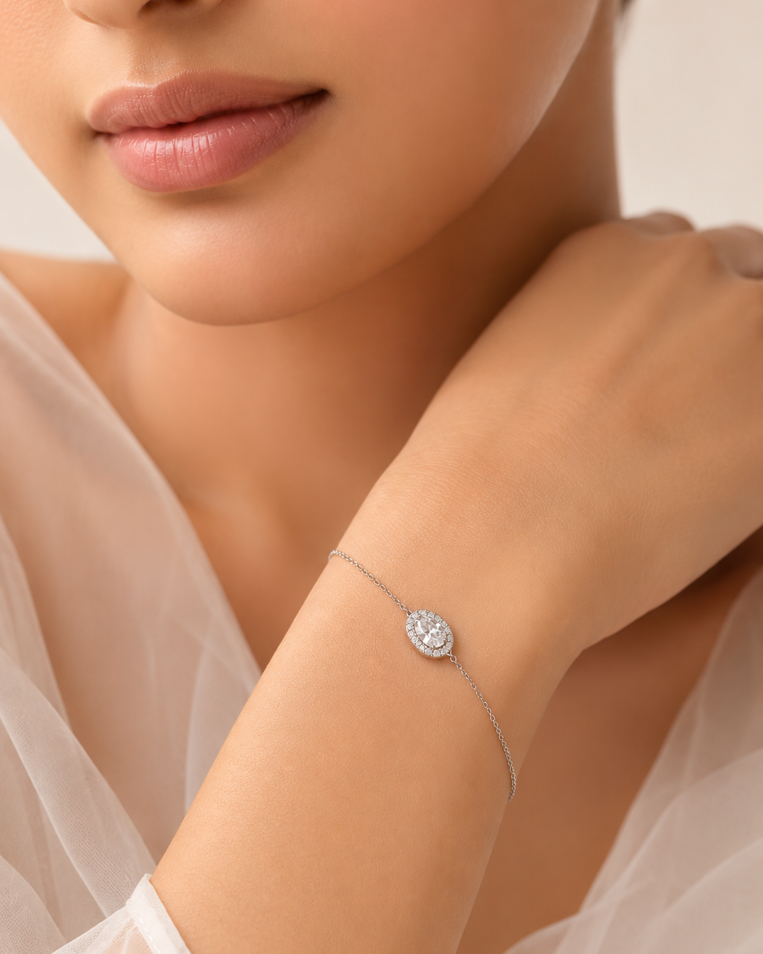 chain bracelet with round halo-set white stone and lobster clasp #color_silver