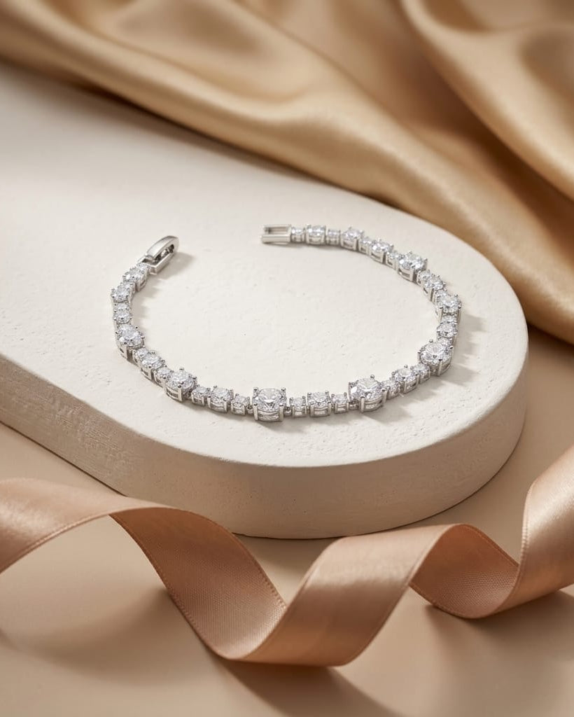 925 Sterling Silver alternating round tennis bracelet with secure box clasp