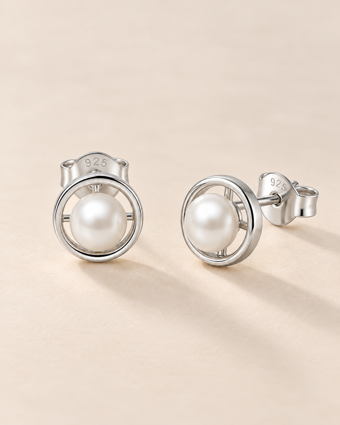 open circle pearl stud earrings #color_silver