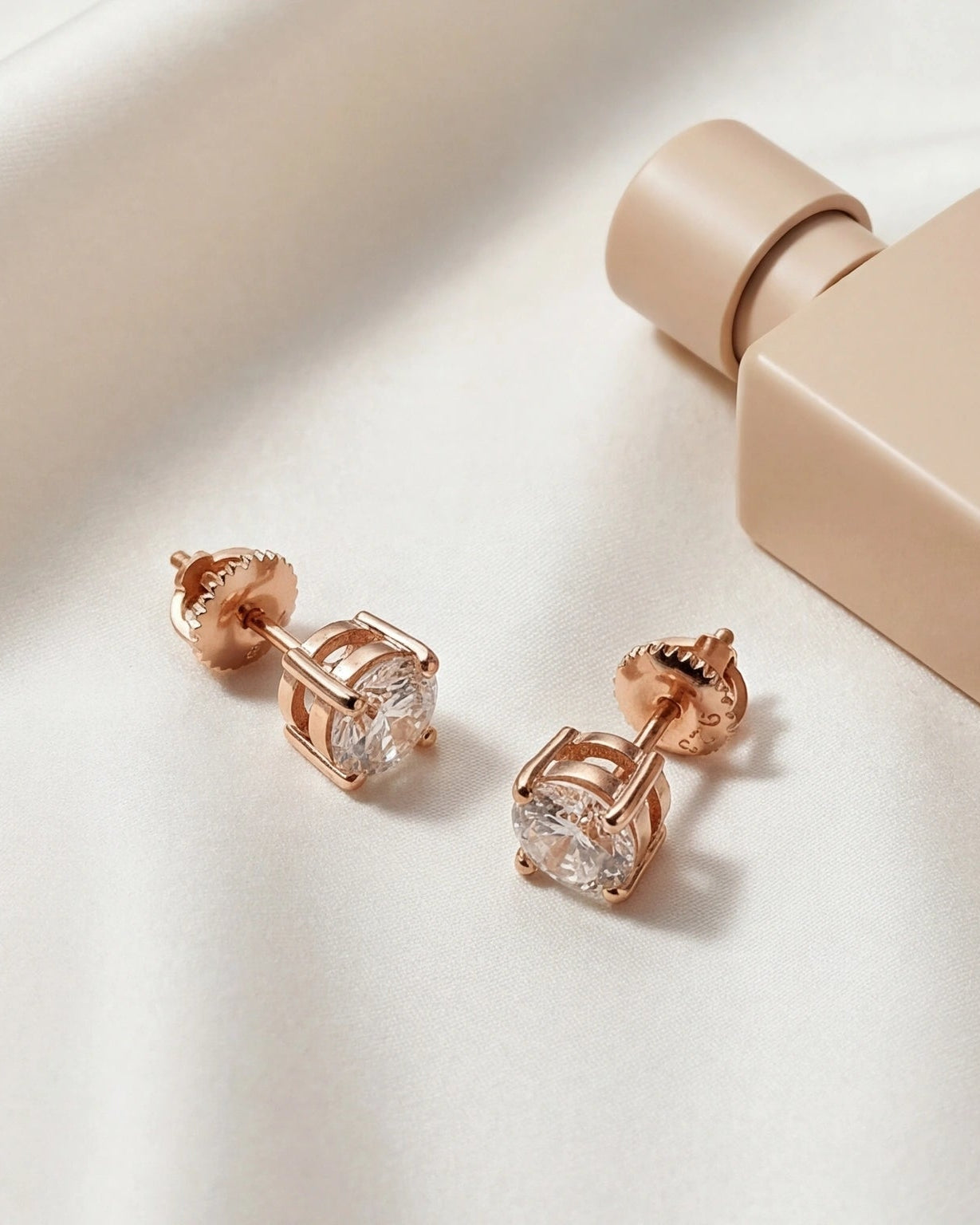 Simple sparkle round stud earrings in CZ #color_rose gold