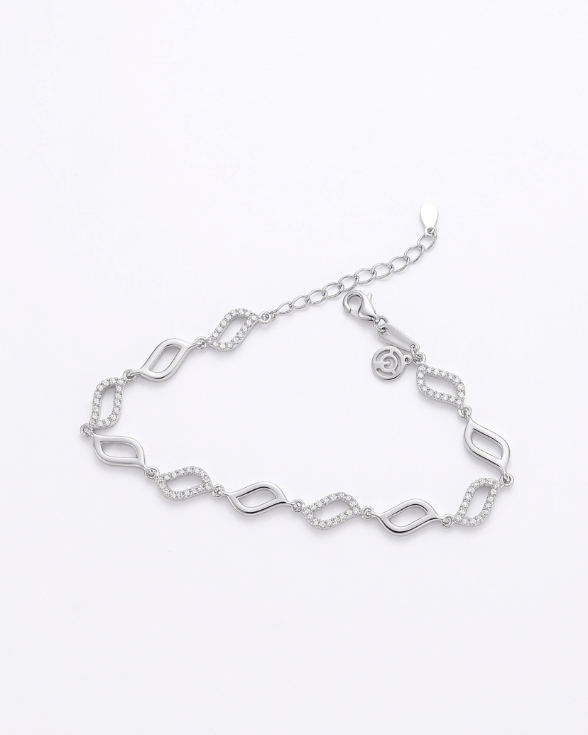 Liaison Bracelet | Pavé Link Chain Statement Bracelet