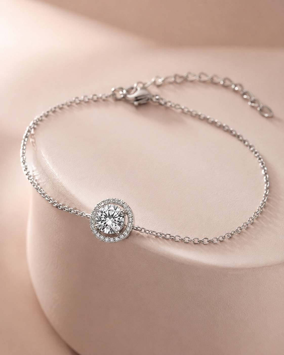 Halo Solitaire Bracelet in 925 Silver