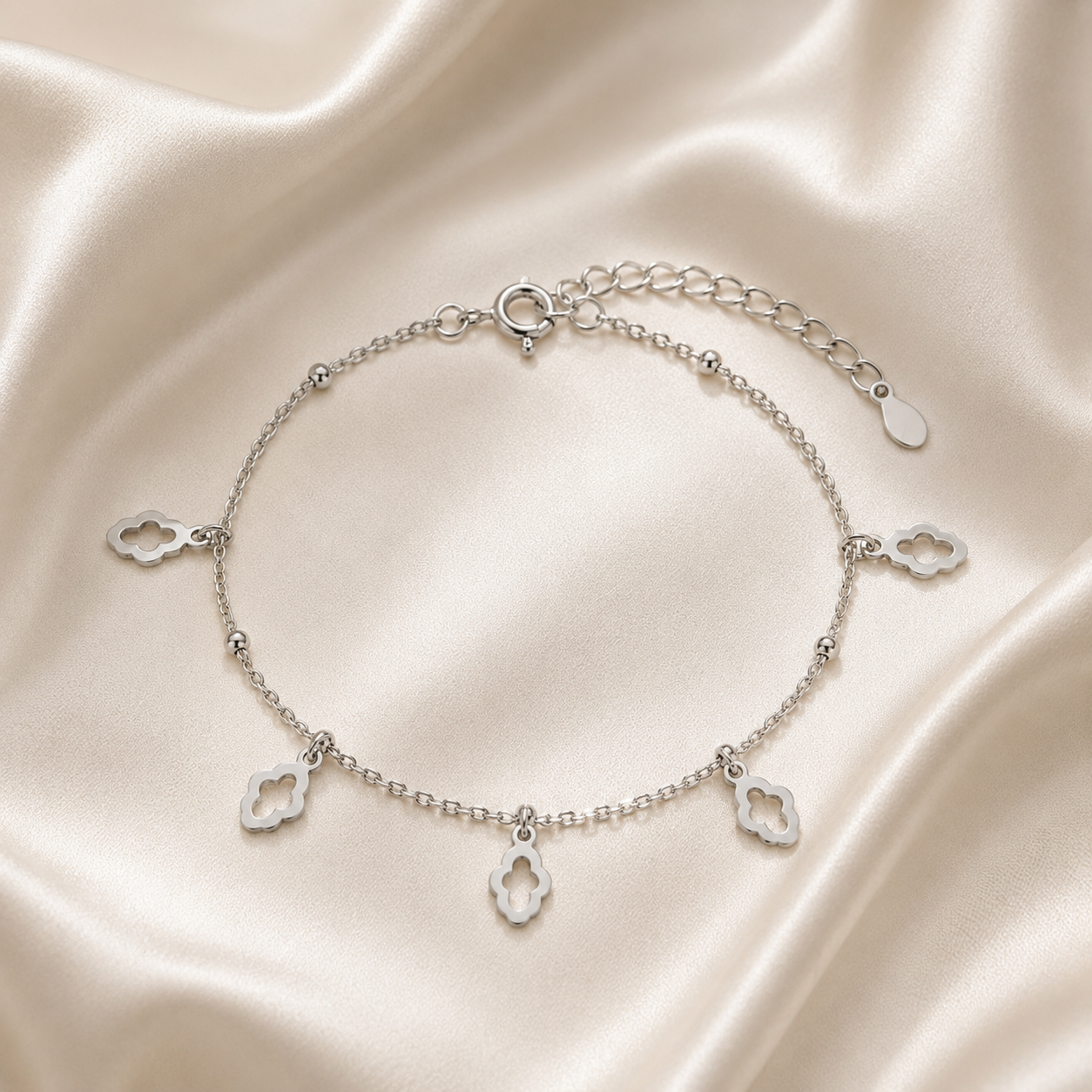 Clover Step Anklet – Clover Charm Beaded Silver Anklet