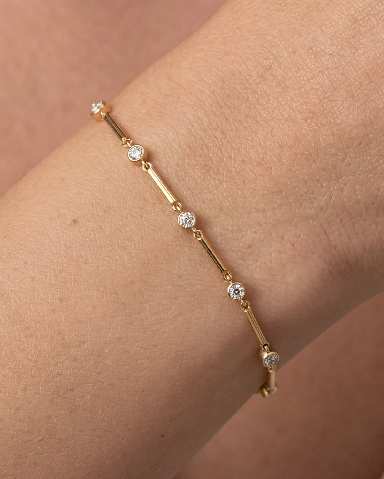 Elegant CZ bar and station bracelet #color_gold