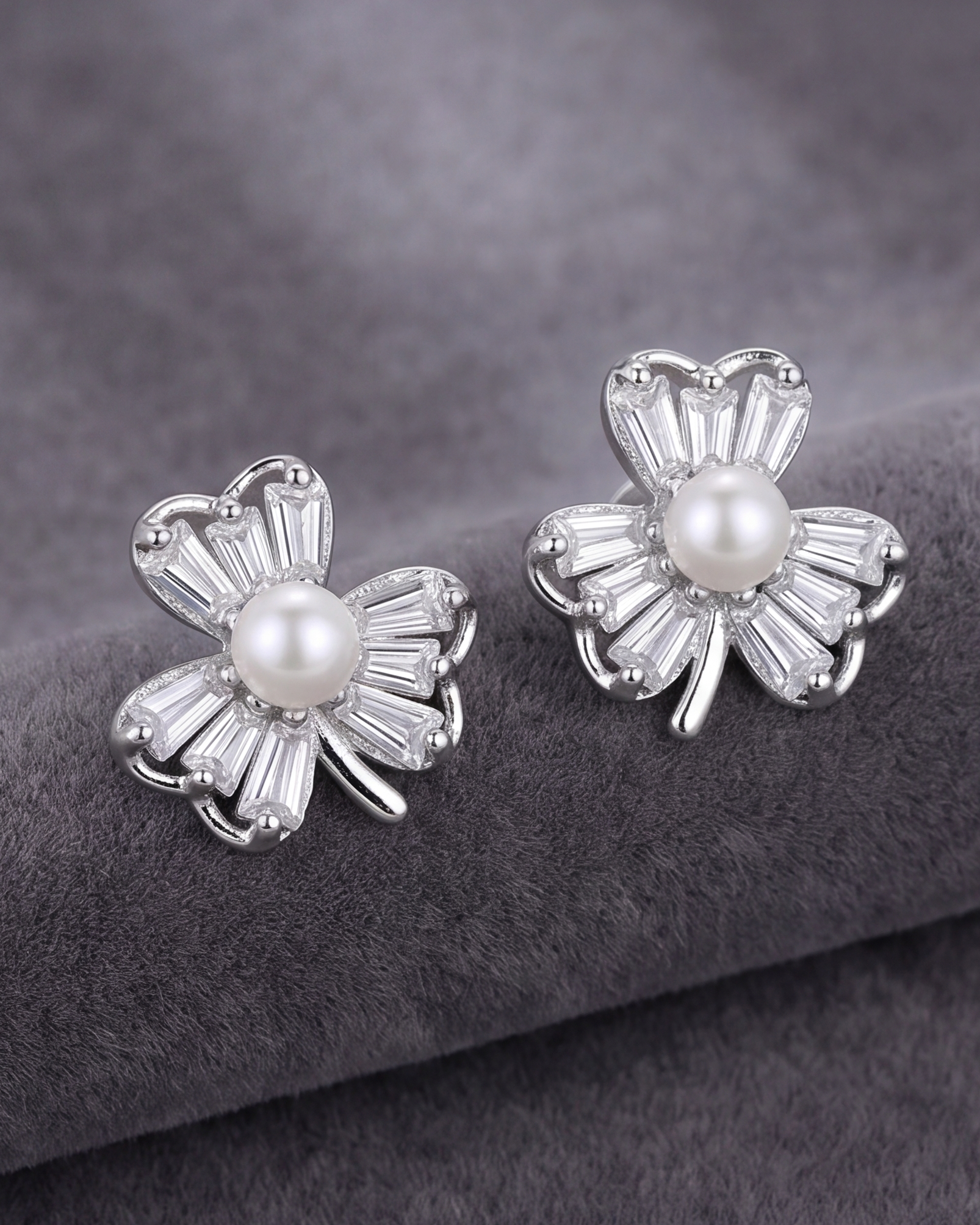 Pearla_Clover_CZ_Stud_Earrings #color_silver 