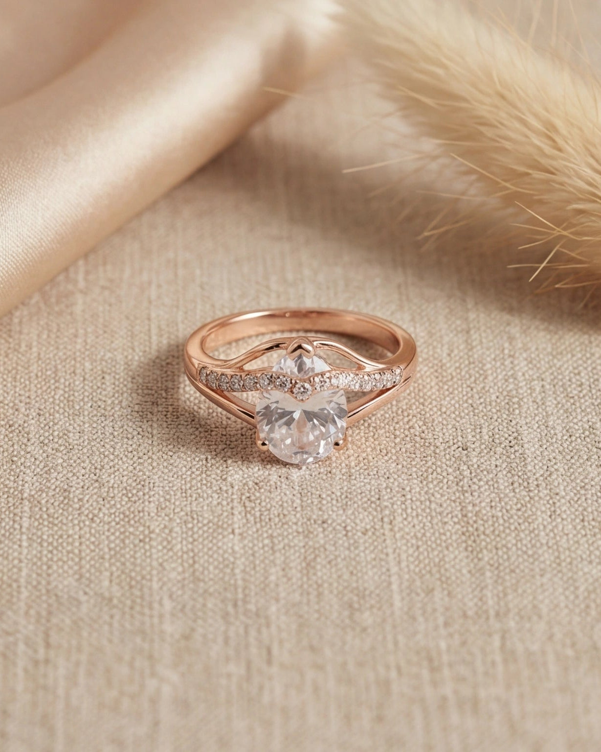 Elegant split shank ring #color_rose gold