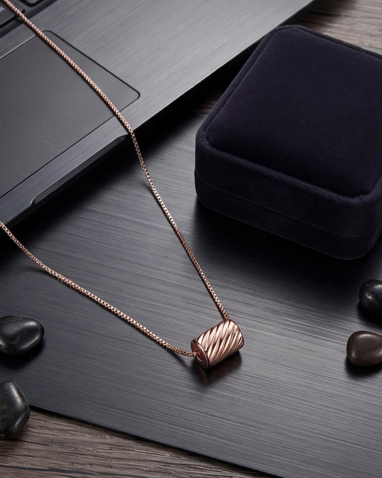 Textured Barrel Pendant Box Chain Necklace for Women #color_rose gold